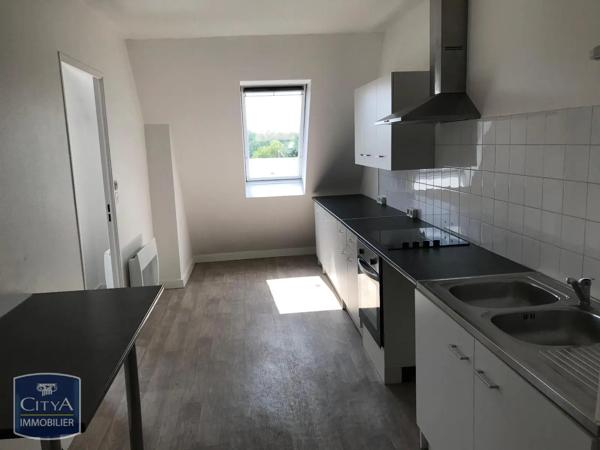Appartement à louer 4 pièces 94.95m² Arras (62000)
