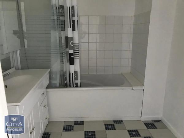 Appartement à louer 4 pièces 94.95m² Arras (62000)