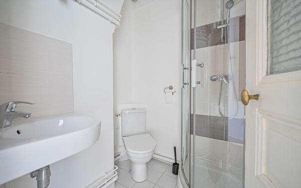 Appartement à vendre    2 pièces • 33 m2 Paris 12