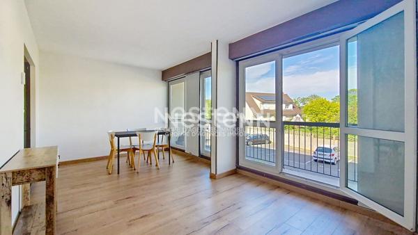Bois d'Arcy : Appartement 2 pièces meublé avec cave, parking et balcon