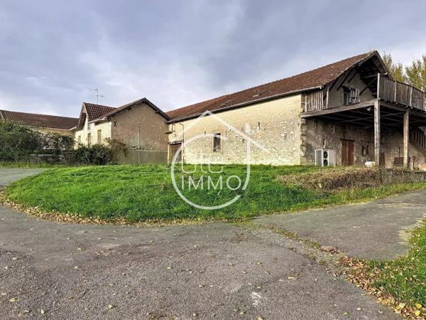 Port-Sainte-Foy – Ensemble Immobilier en Pierre avec Dépendances