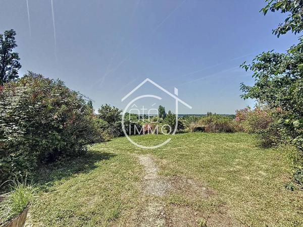 Port-Sainte-Foy – Ensemble Immobilier en Pierre avec Dépendances