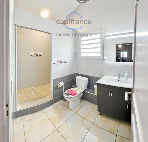 Maison familiale F5 avec piscine – 170m m² – Saint-Louis