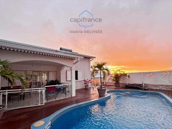 Maison familiale F5 avec piscine – 170m m² – Saint-Louis