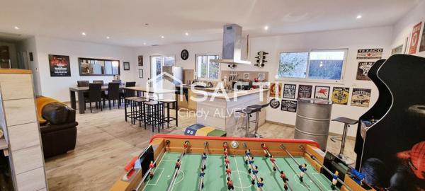 Deux maisons contemporaines avec piscine et spas