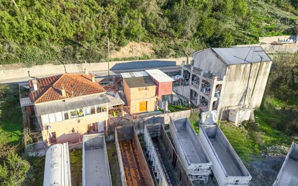 Maison à vendre    2 pièces •  Drap