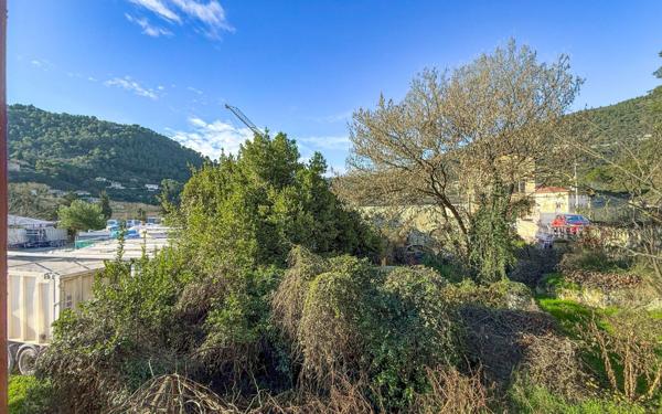 Maison à vendre    2 pièces •  Drap