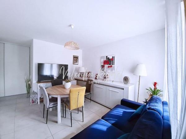 Grand Studio Récent (2025) 30m² avec garage 16m²