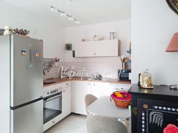 Grand Studio Récent (2025) 30m² avec garage 16m²