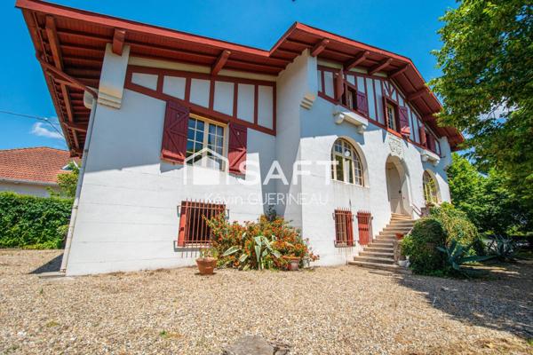 Magnifique maison Basque 300m2 au coeur du quartier du Casino