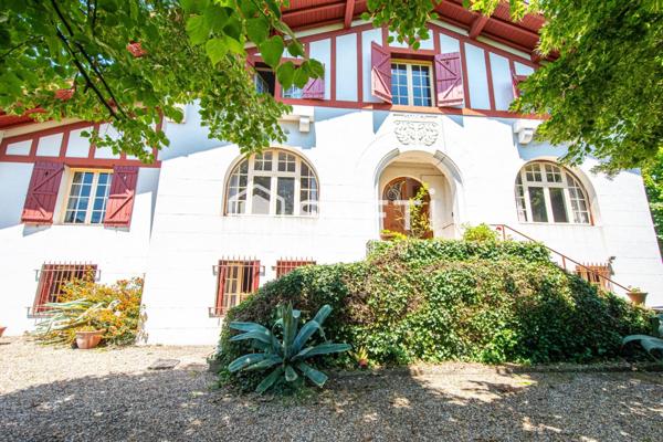 Magnifique maison Basque 300m2 au coeur du quartier du Casino