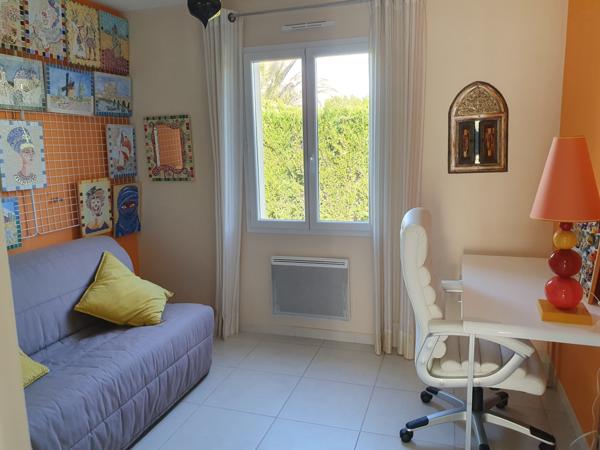 Maison  5 pièce(s)  4 chambre(s)  130 m²