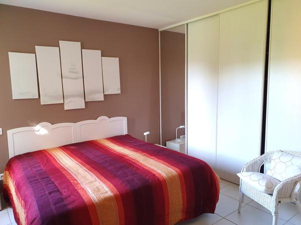 Maison  5 pièce(s)  4 chambre(s)  130 m²