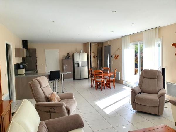 Maison  5 pièce(s)  4 chambre(s)  130 m²