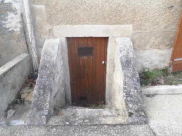 Vente                                                      Maison
                        
                     3 pièces                      64 m2                     à Lussac-les-Châteaux