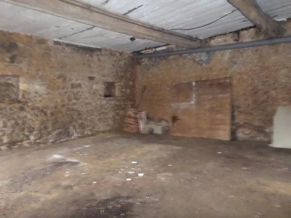 Vente                                                      Maison
                        
                     3 pièces                      64 m2                     à Lussac-les-Châteaux