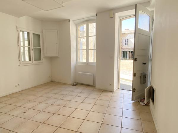 ENSEMBLE IMMOBILIER AVEC JARDIN A RÉHABILITER EN PLEIN COEUR DE BAZAS