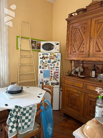 A VENDRE GRAND F2 DE CARACTERE