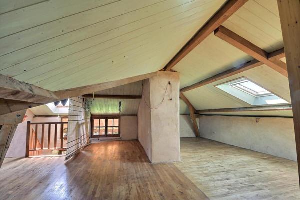 Maison  9 pièce(s) 141.55 m2