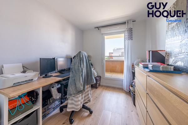 VENTE : appartement de 3 pièces au dernier étage d'une résidence récente