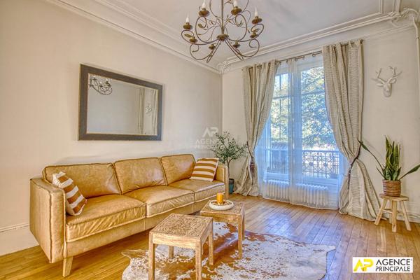 Versailles Proximité plateau Saint-Antoine - Maison 9 pièces 238 m² au sol sur parcelle de 450 m² environ avec terrasse, jardin et garage 1 665 000 € **  - Référence  29181