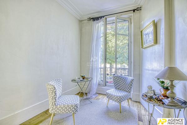 Versailles Proximité plateau Saint-Antoine - Maison 9 pièces 238 m² au sol sur parcelle de 450 m² environ avec terrasse, jardin et garage 1 665 000 € **  - Référence  29181