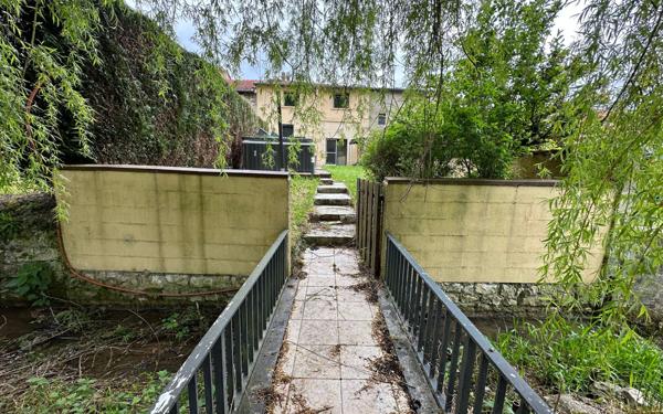 Maison à vendre    3 pièces •  Resson