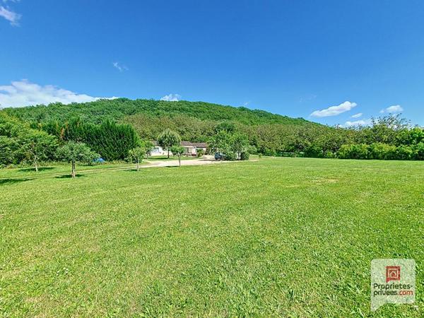 Maison / Gite-  Martel / Creysse-7 piéces - Calme