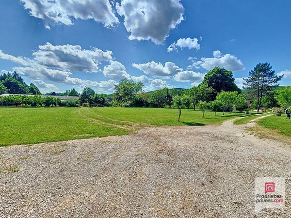 Maison / Gite-  Martel / Creysse-7 piéces - Calme