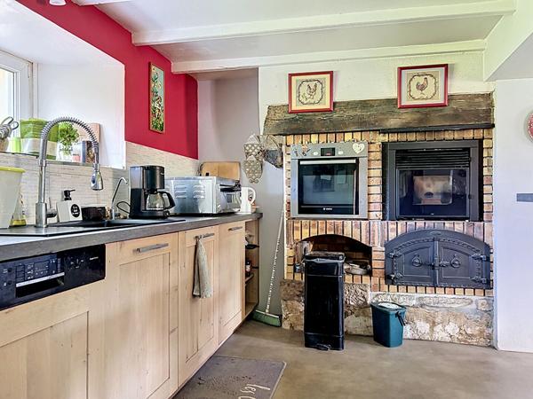 Maison Guengat, 5 chambres, dépendances, idéal pour chevaux, à mi chemin entre Quimper et les plages