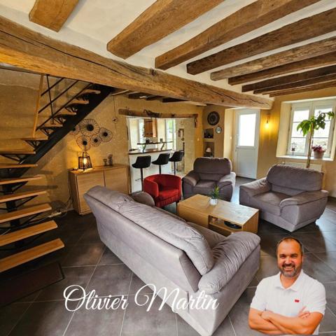 Maison de charme en pierre – 180 m² habitables sur 2700 m² de terrain – À 20 min des portes du Mans
