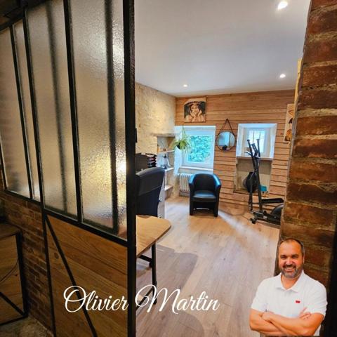 Maison de charme en pierre – 180 m² habitables sur 2700 m² de terrain – À 20 min des portes du Mans