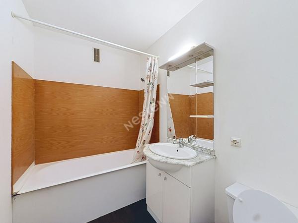 Nantes Tortière - Studio meublé avec balcon et parking