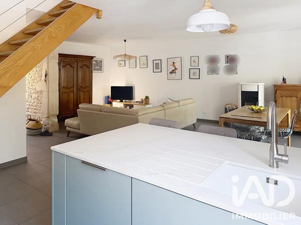 Maison à vendre 4 pièces 129 m² Saint-Saturnin-du-Bois