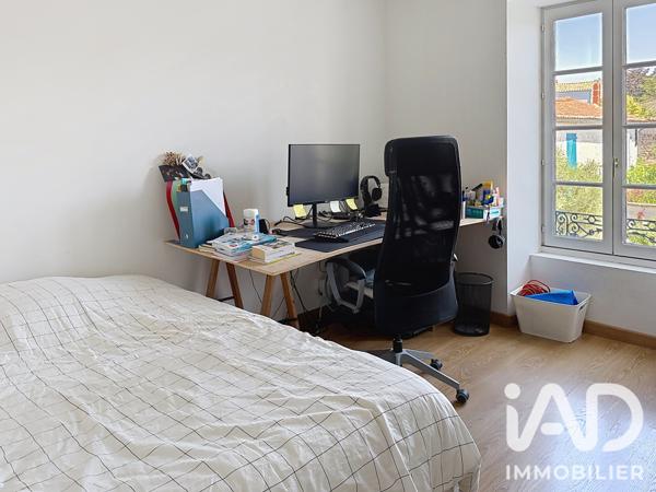 Maison à vendre 4 pièces 129 m² Saint-Saturnin-du-Bois