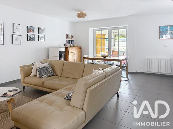 Maison à vendre 4 pièces 129 m² Saint-Saturnin-du-Bois
