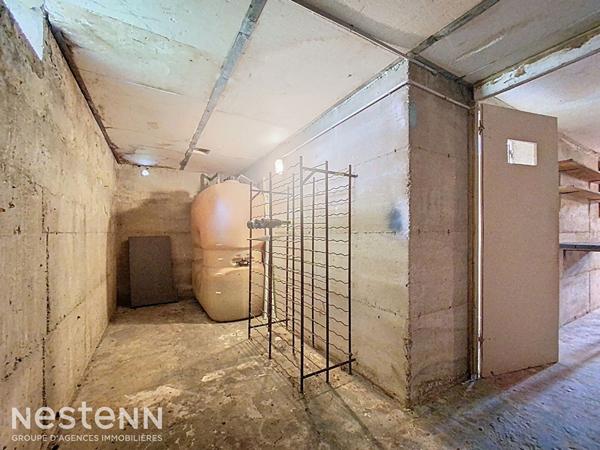 Maison avec vie de plain pied sur Mellac, 3 chambres et un bureau avec sous sol complet.