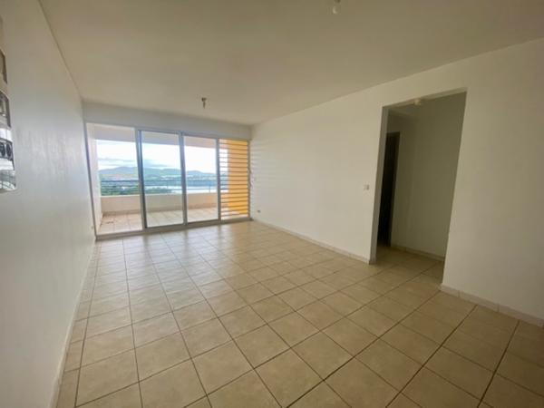 4 pièces 80.3 m² 4 pièces 80 m² LA TRINITE - Appartement T4 A VENDRE- 80.2m²