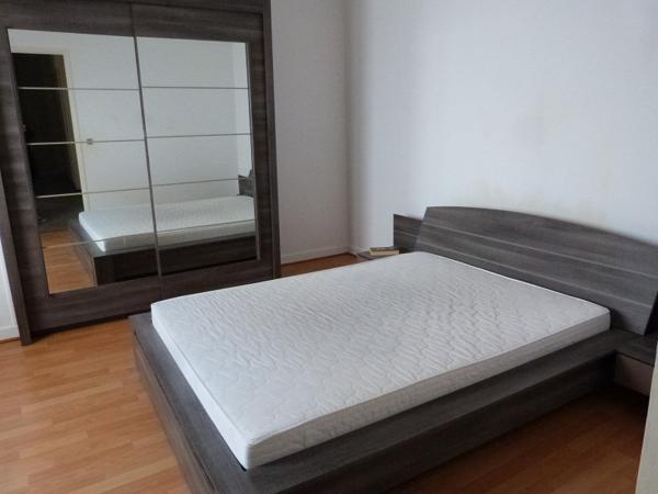 Appartement à louer 3 pièces 79.8m²