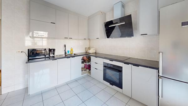 Appartement Paris 3 pièces  66 m2 et 2 balcons de  16 m²