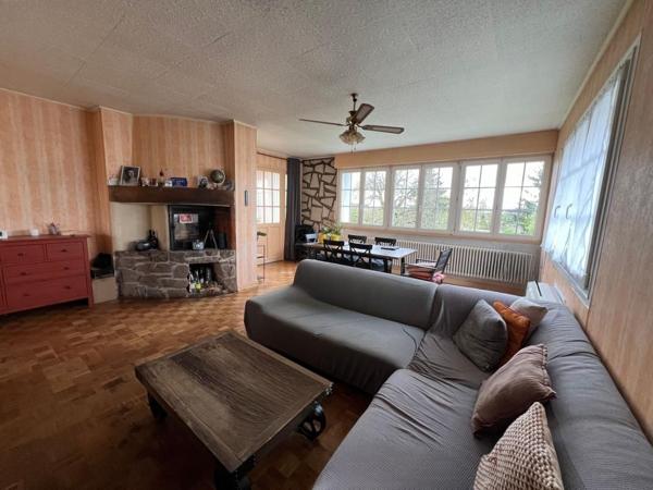 Maison de 1962  à fort potentiel   241500 FAI   DONT 11500 D'honoraires