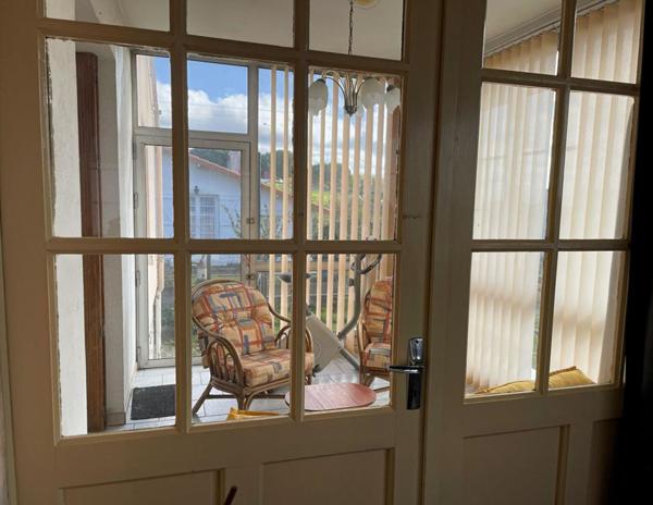 Maison de 1962  à fort potentiel   241500 FAI   DONT 11500 D'honoraires