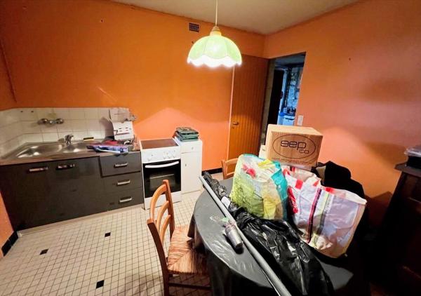 Maison de 1962  à fort potentiel   241500 FAI   DONT 11500 D'honoraires