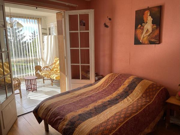 Maison de 1962  à fort potentiel   241500 FAI   DONT 11500 D'honoraires