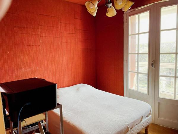 Maison de 1962  à fort potentiel   241500 FAI   DONT 11500 D'honoraires