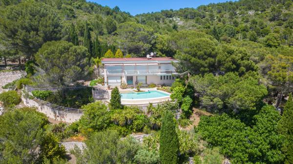 Vente Villa de luxe Èze 5 Pièces 170 m²