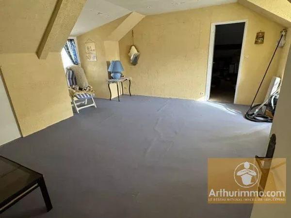 Vente                                                      Maison de village
                        
                     14 pièces                                         à Cassagnes-Bégonhès
