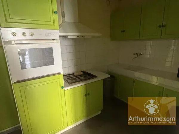 Vente                                                      Maison de village
                        
                     14 pièces                                         à Cassagnes-Bégonhès