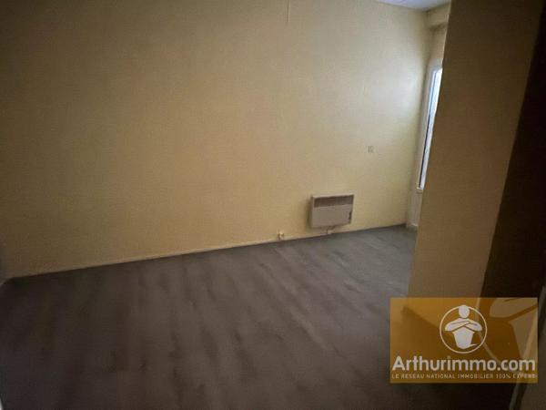 Vente                                                      Maison de village
                        
                     14 pièces                                         à Cassagnes-Bégonhès