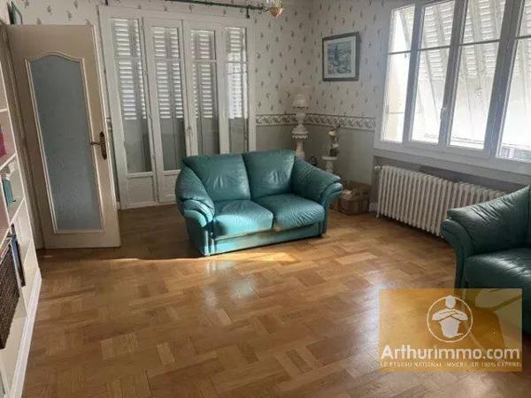 Vente                                                      Maison de village
                        
                     14 pièces                                         à Cassagnes-Bégonhès